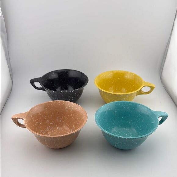 Set of 4 vintage Melmac Rainboware mugs - Picture 1 of 2
